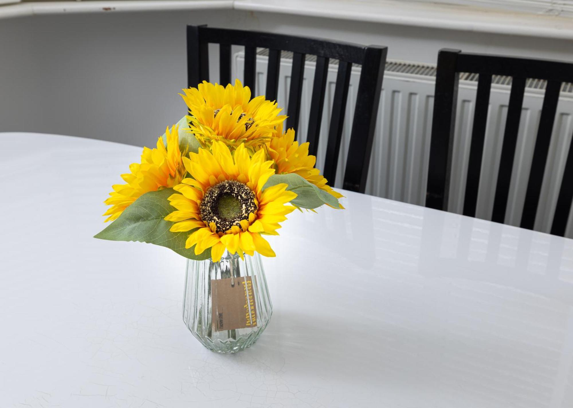 One Bedroom Apartment Opposite Brent Cross Station ロンドン エクステリア 写真